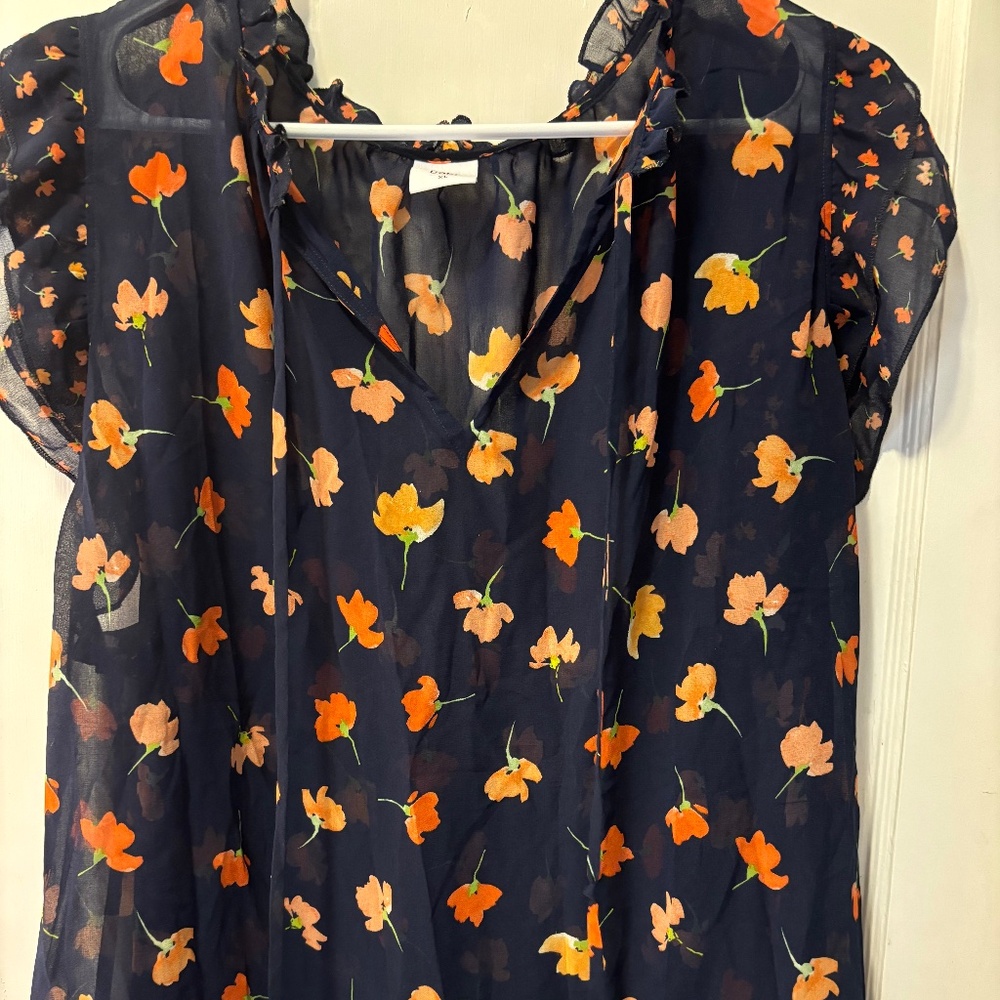Cabi Women’s Dress Shirt in Sheer Navy Floral